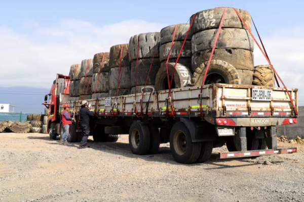 Economía circular en acción: Codelco alcanza su mayor cifra histórica de reciclaje de neumáticos.